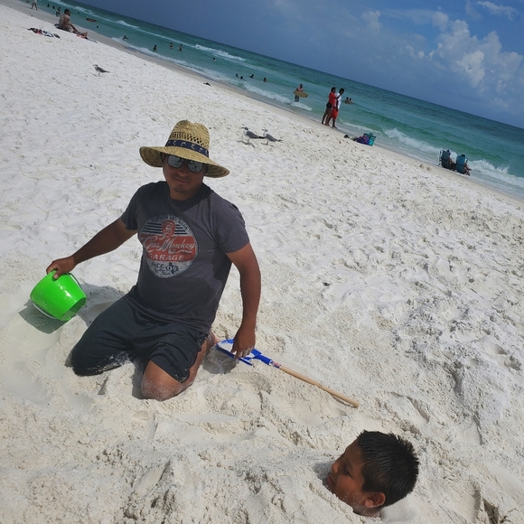 Meet your Posher, Bridget - Picture 8 of 10